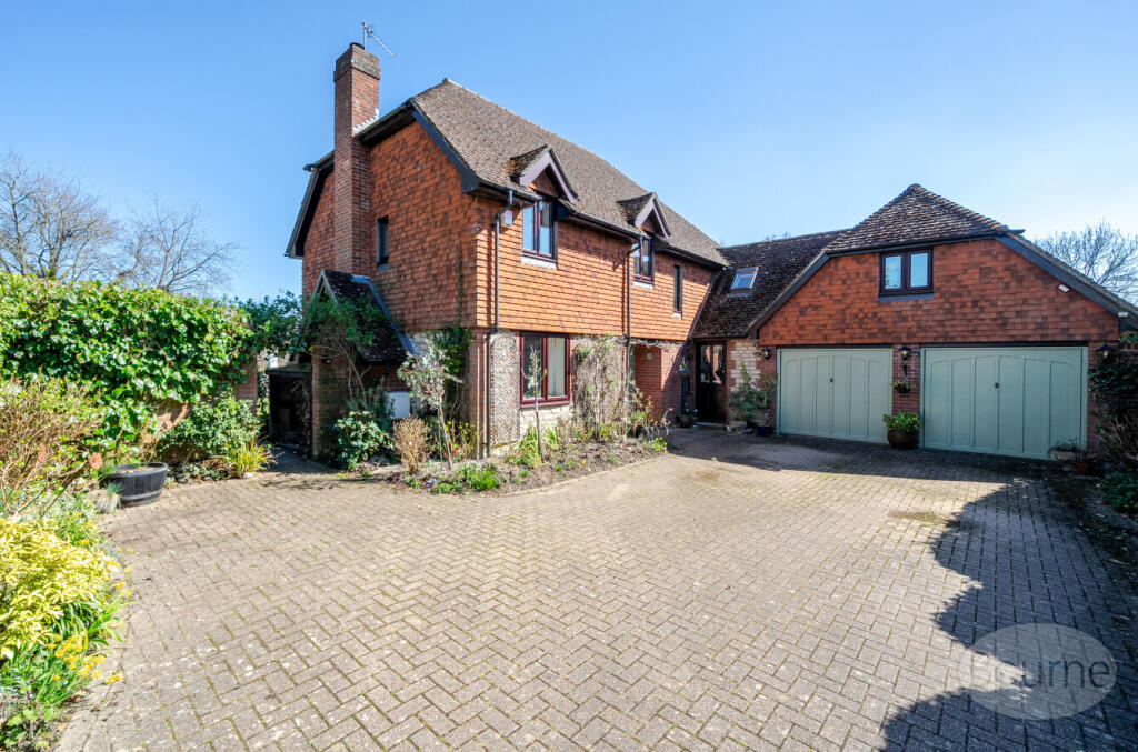 1 Curtis Close