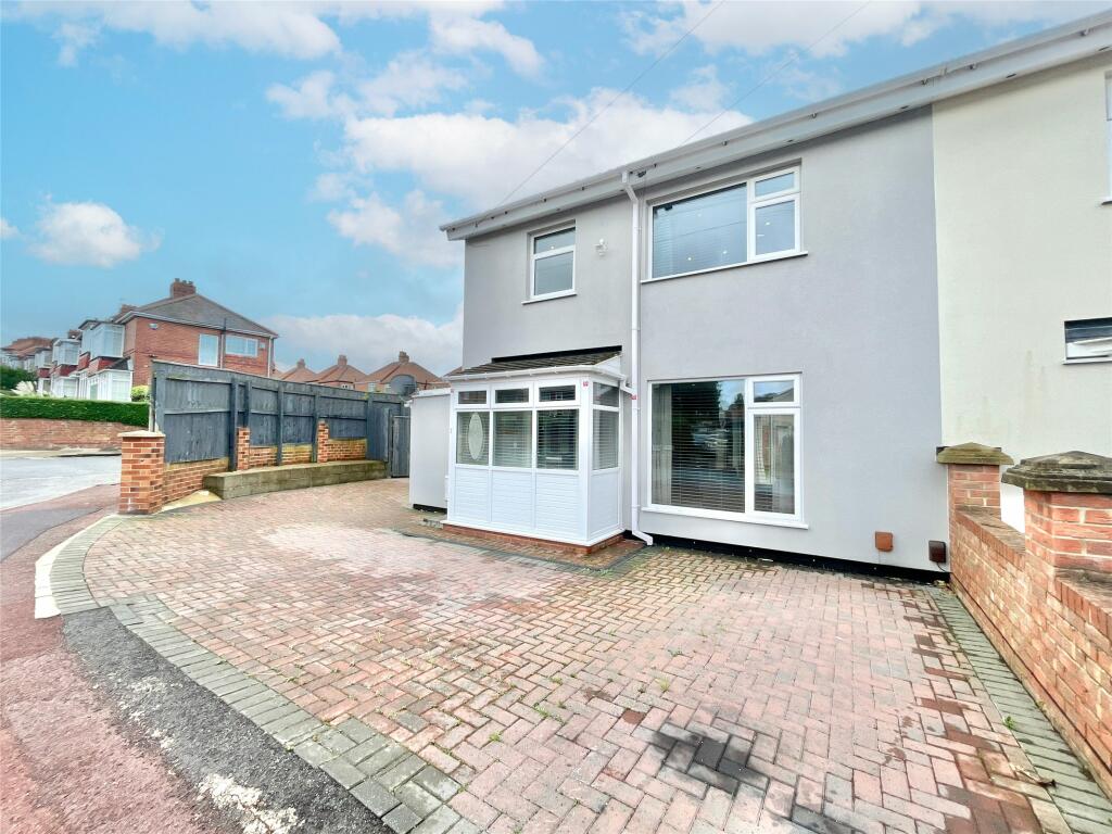 11 Hesleyside Drive