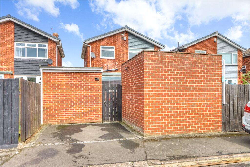 81 Denham Walk