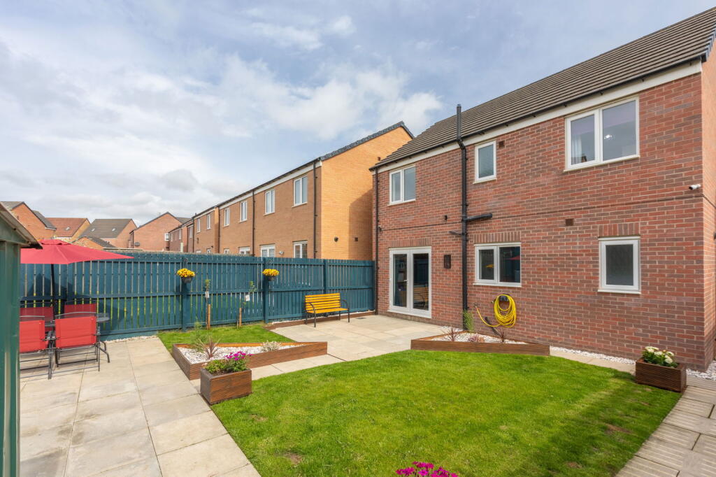 2 Turnberry Mews