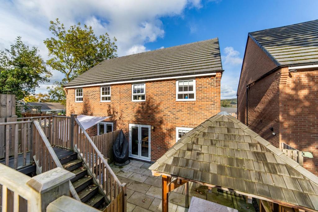52 Hornbeam Crescent