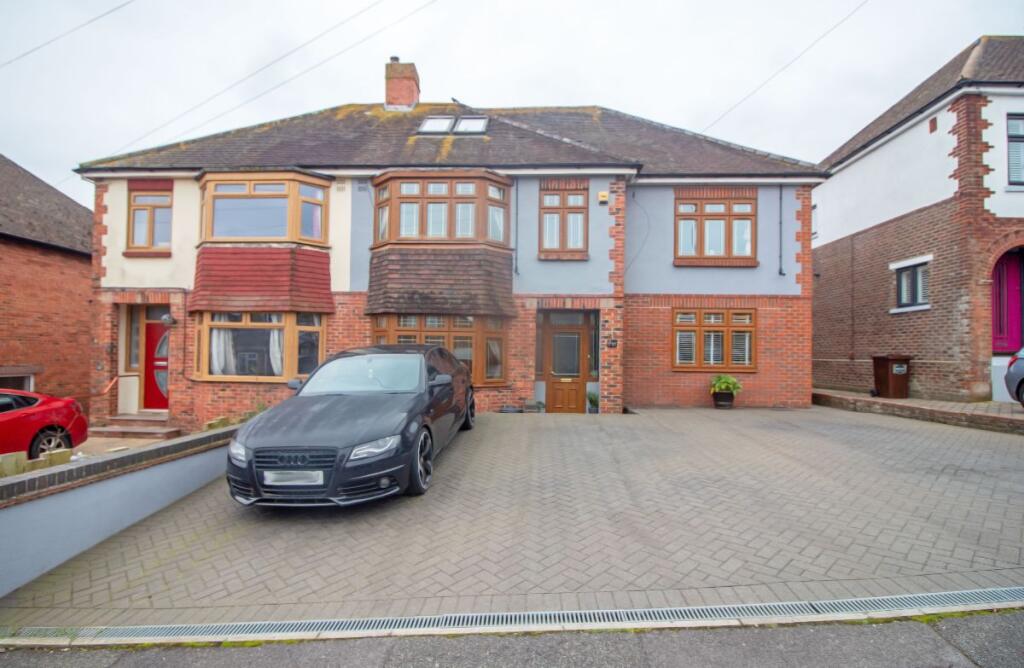 37 Rectory Avenue