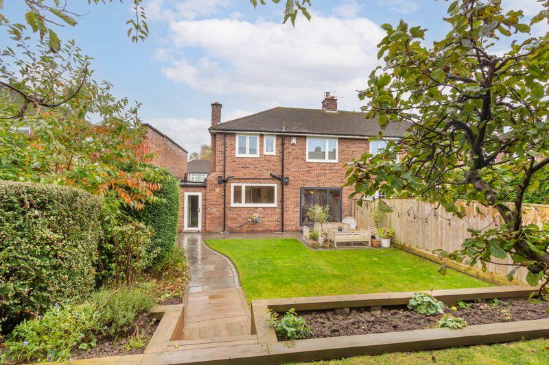 17 Eastcliffe Avenue