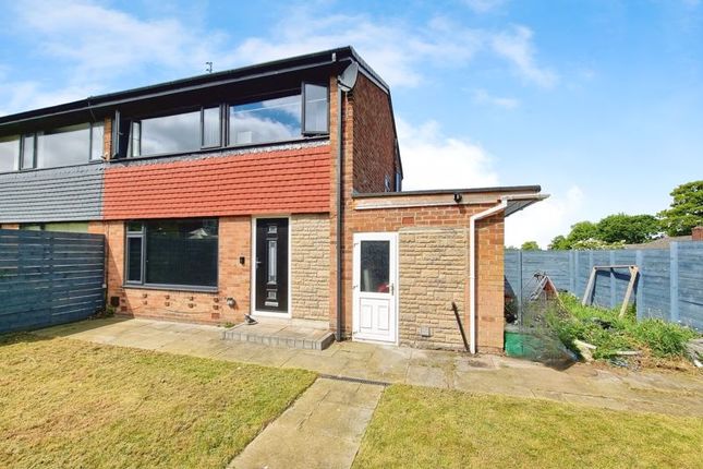 13 Priory Way