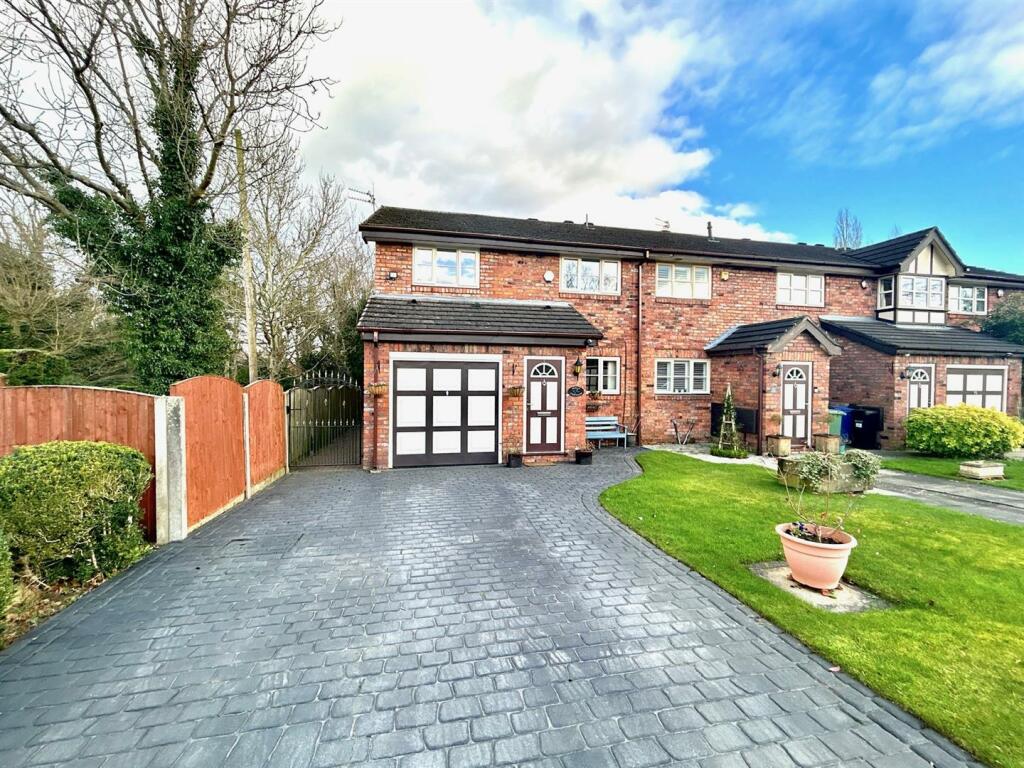 9 Motcombe Grove