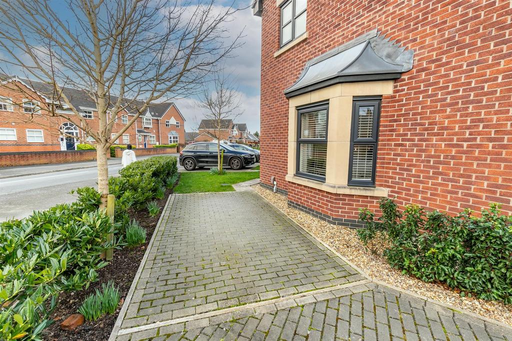 95 Gratrix Lane
