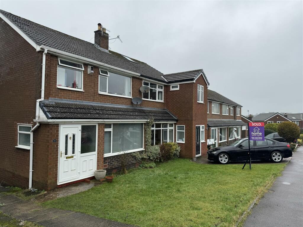 75 Carrbrook Crescent