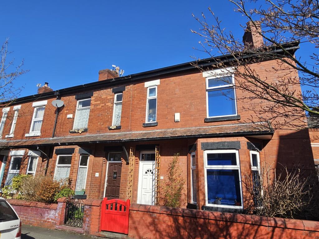 19 Carrill Grove East