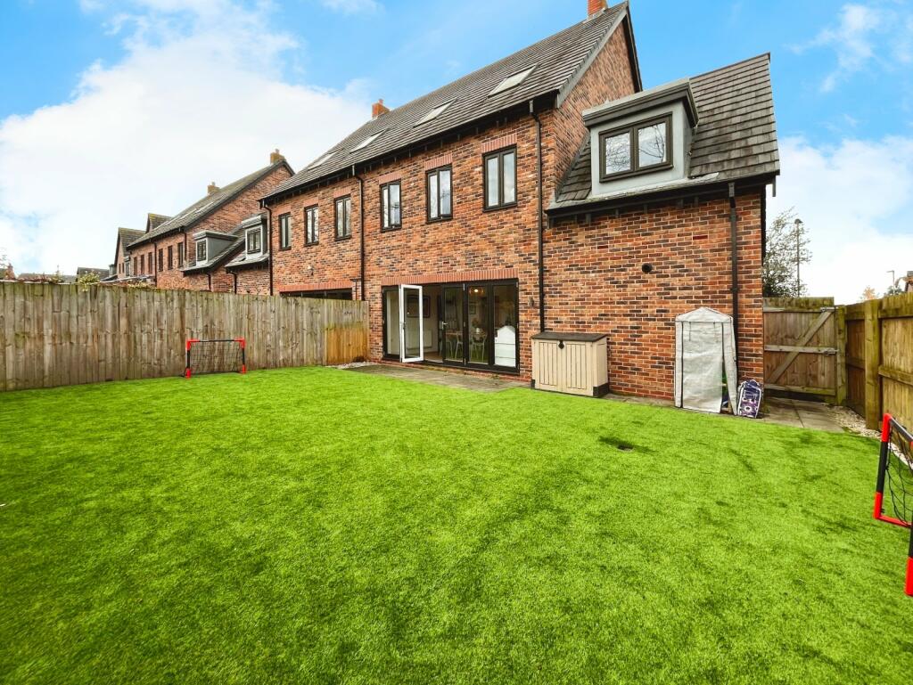 12 Toddbrook Close
