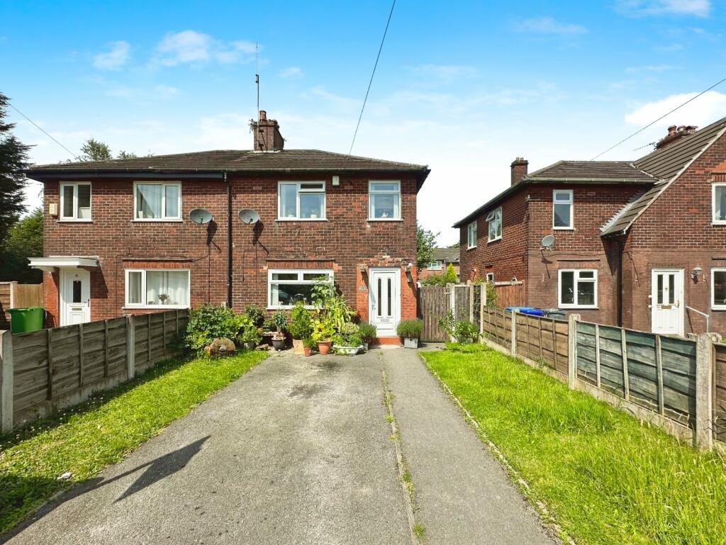 18 Sandbach Avenue